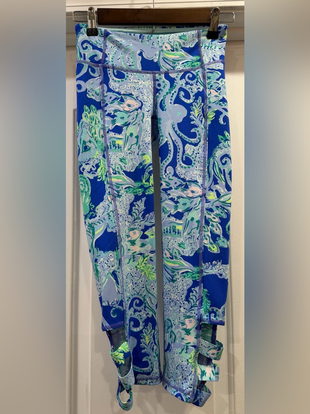 Lilly Pulitzer LUXLETIC Weekender Cropped Leggings Sea Sirens Size XS